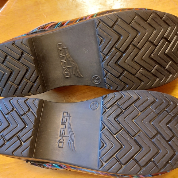 Dansko Women's Black Multicolor Scribble Clogs - Picture 3 of 4